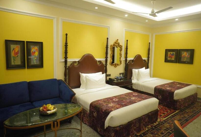 家庭间, Mayfair Purnea