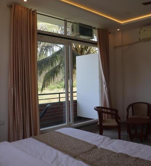 带大床的豪华间, Mazra Retreat, Coorg Kushālnagar