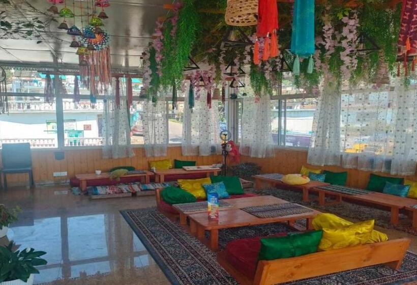 디럭스 룸, Park Homestay