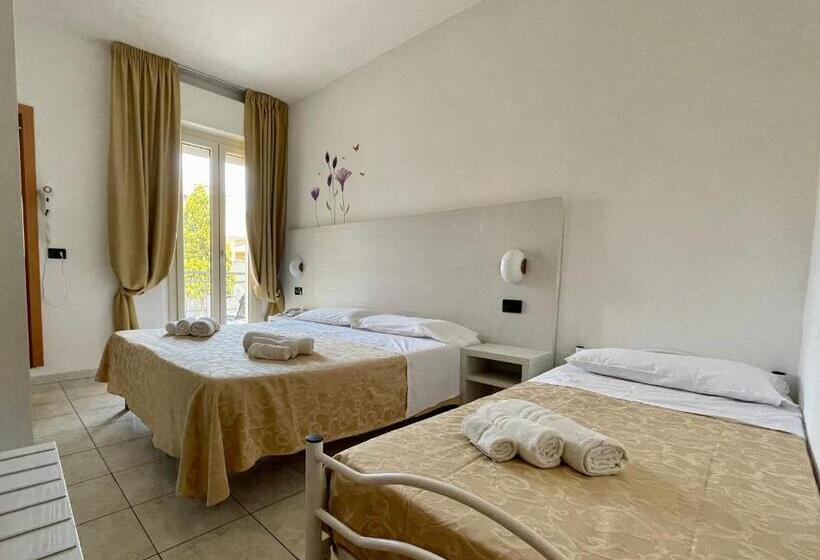 غرفة إقتصادية ثلاثية, Dependance Hotel Marina