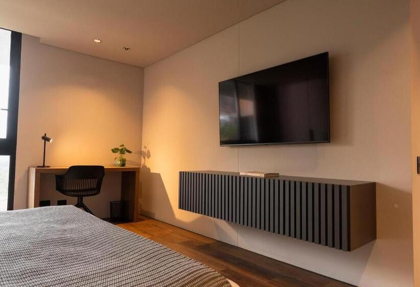 דירת שני חדרים, Kiin Living  Child Free Coliving