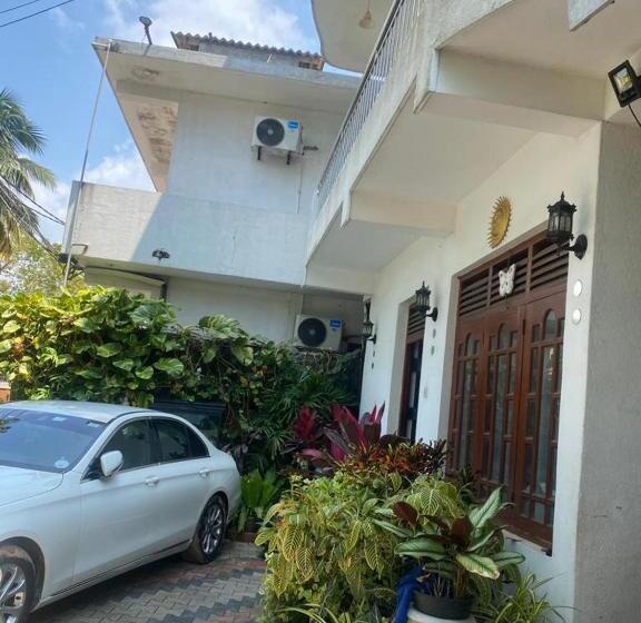 Номер Стандарт, Jj Villa Aluthgama