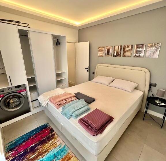 带1个卧室的公寓, Antalya Lara Bölgesinde Lüks Evimiz