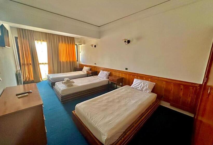 Quarto Triplo Estandar com Sacada, Amrouss Touristic Darmaroc