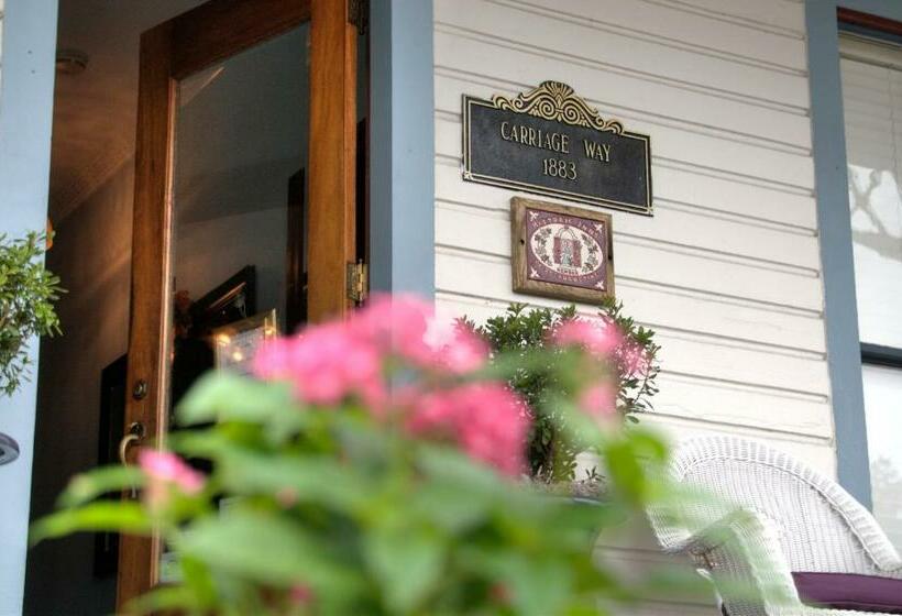 带大床的标准间, Carriage Way Inn Bed & Breakfast Adults Only   21 Years Old And Up