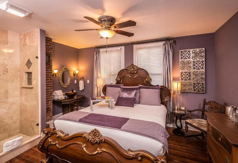 キングサイズベッドのデラックスルーム, Carriage Way Inn Bed & Breakfast Adults Only   21 Years Old And Up