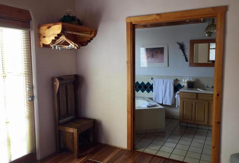Suite con Balcón, Guadalupe Inn