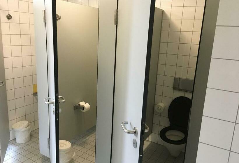 标准四人间共用浴室, Jugendherberge Aachen