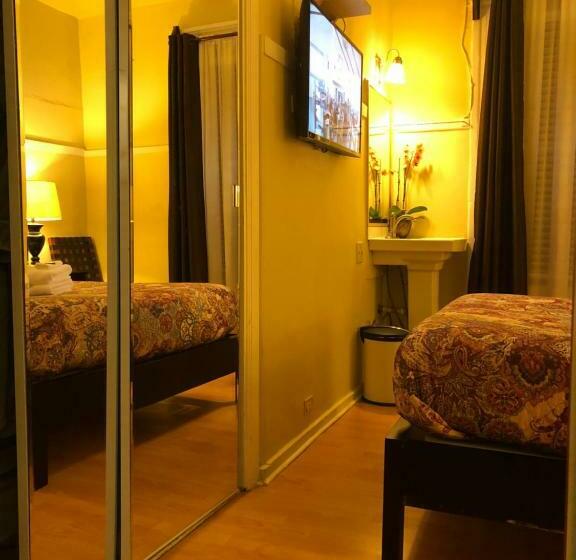 Quarto Estandar Banheiro Compartilhado, Luz