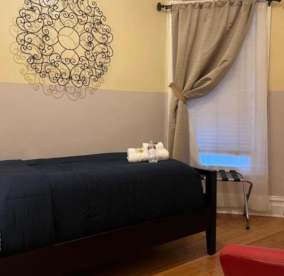 Quarto Estandar Individual, Luz