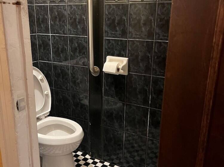 Quarto Estandar, Luz