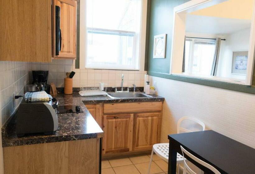 Студия Стандарт, Sauerdough Lodging