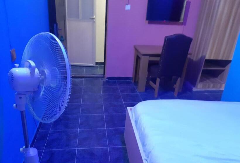 اتاق استاندارد, Block 3 Hotel And Suites