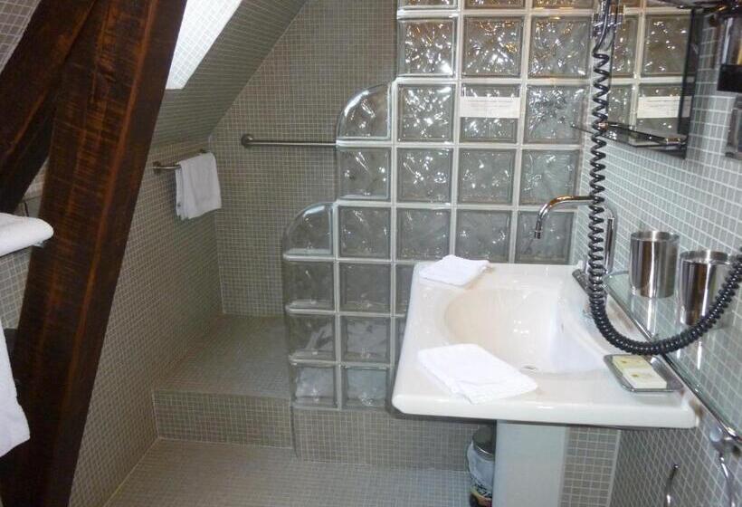 Номер Стандарт, Auberge Du Val Au Cesne