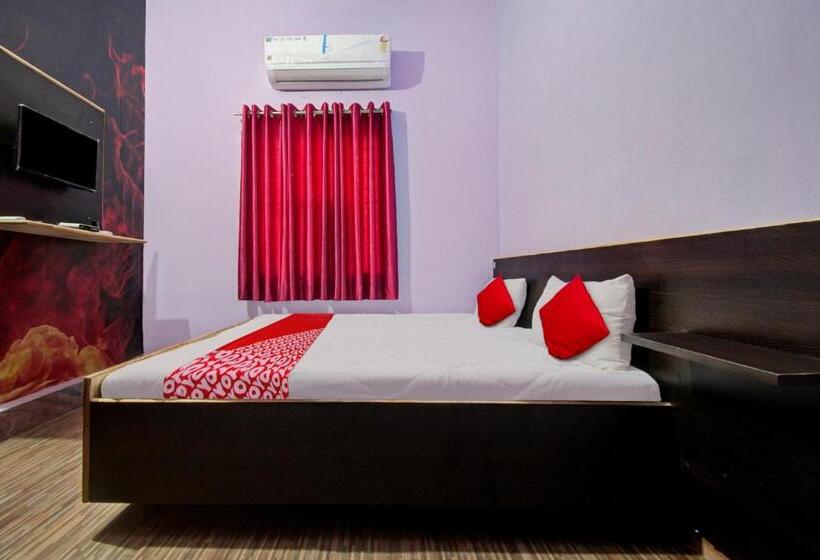 트리플 클래식 룸, Oyo Star Inn Guest House