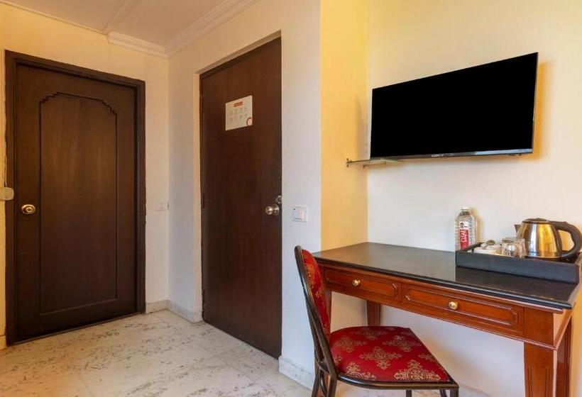 Номер Economy, Treebo Seven Olives Hal