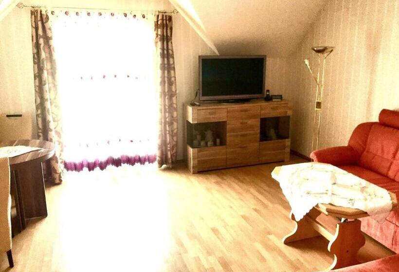 Номер Стандарт, Room In Apartment   Haus Im Grunen House In The Green