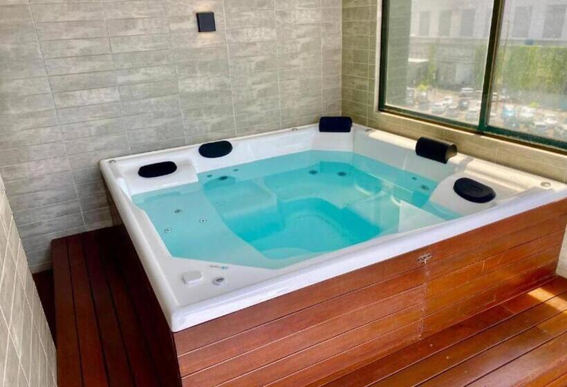 آپارتمان 1 خوابه با چشم‌انداز دریا, Flat Arpoar Suítes Manaíra Com Vista Para O Mar