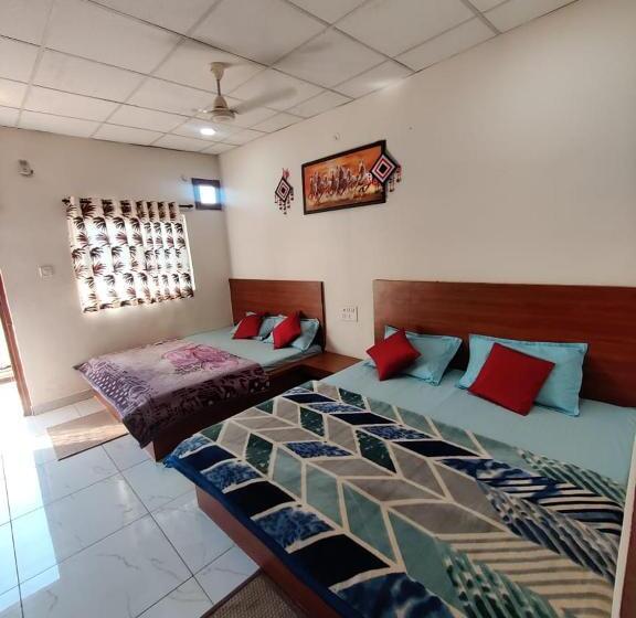 Номер Стандарт с Балконом, Samarth Home Stay