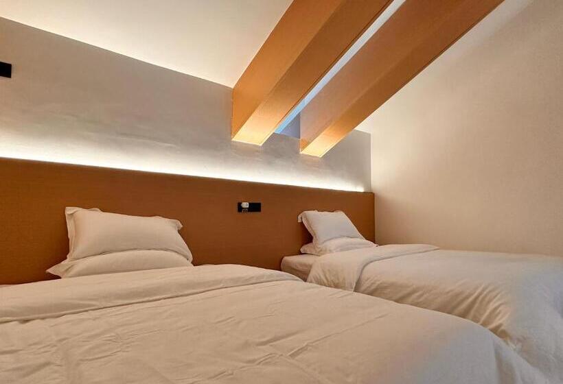 Семейный Номер Deluxe, Slowdown Hostel Wulong