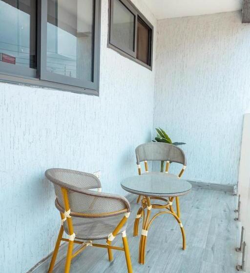 اتاق لوکس با بالکن, 7brothers Guesthouse