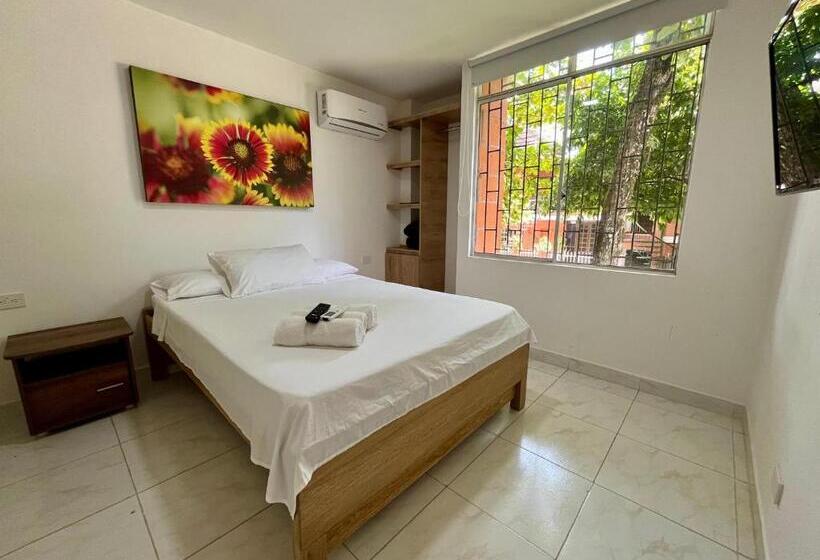 آپارتمان لوکس 2 خوابه, Apartahotel Rosedal