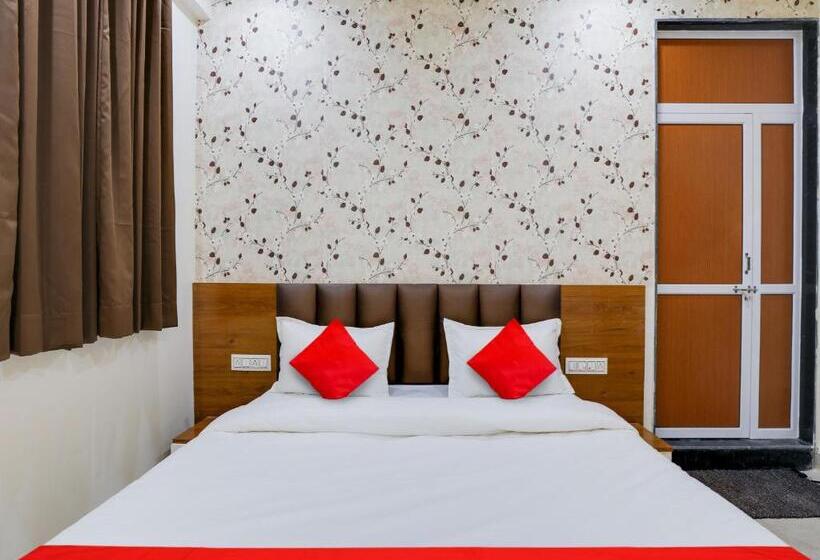 Трехместный Номер Классика, Oyo Flagship Hotel Vasundhara