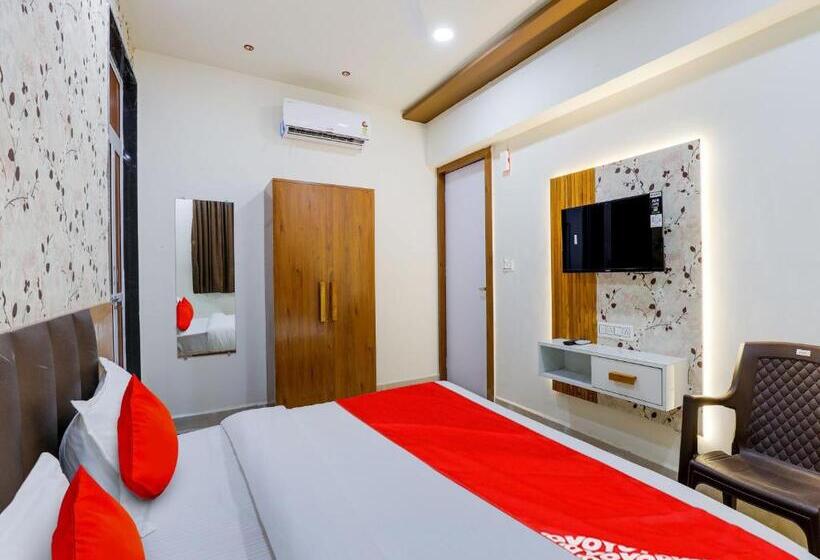 Трехместный Номер Классика, Oyo Flagship Hotel Vasundhara