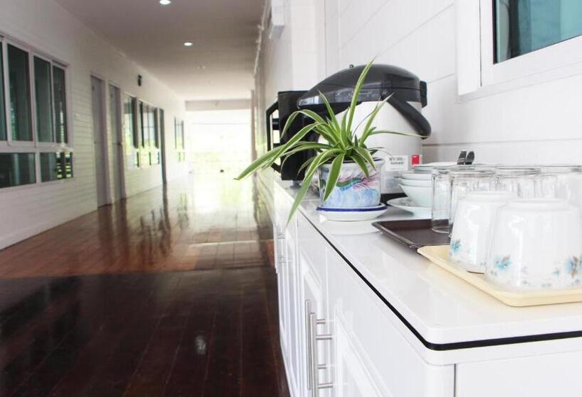 اتاق استاندارد, Room In Guest Room   Baan Khunphiphit Homestay No2229