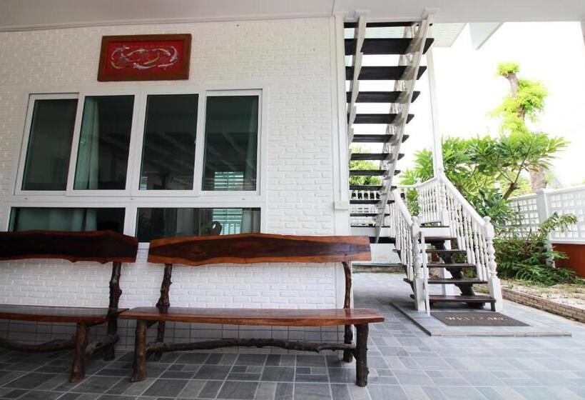 اتاق استاندارد, Room In Guest Room   Baan Khunphiphit Homestay No2229