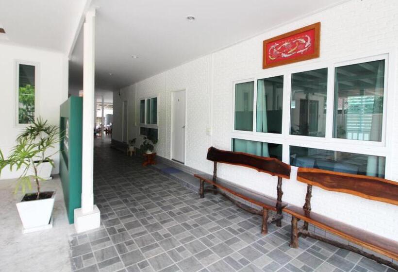 اتاق استاندارد, Room In Guest Room   Baan Khunphiphit Homestay No2229