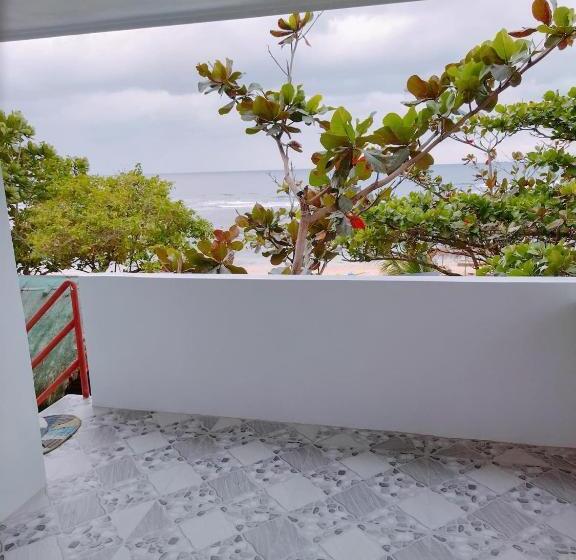 디럭스 스튜디오, Rendezvous Beach Resort   Cabongaoan