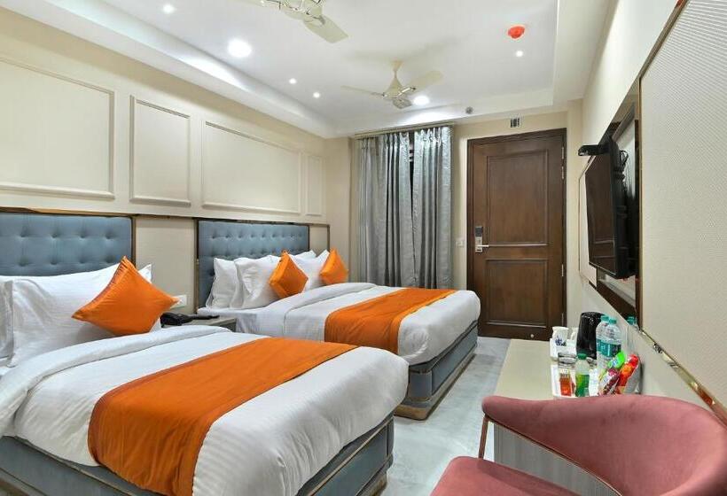 家庭套房, Newly Built Hotel Sapphire House Paharganj  5mins Walk From Railway Station And Metro Station