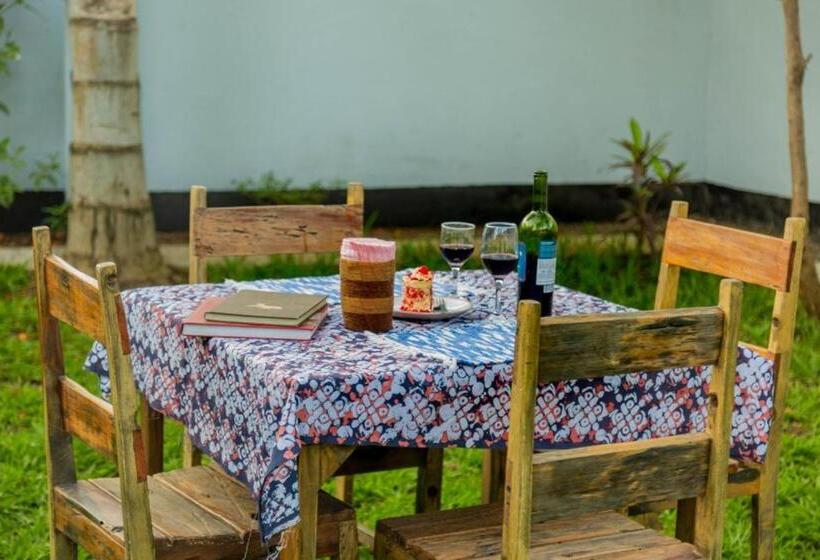 اتاق استاندارد با بالکن, Blue Elephant Villas