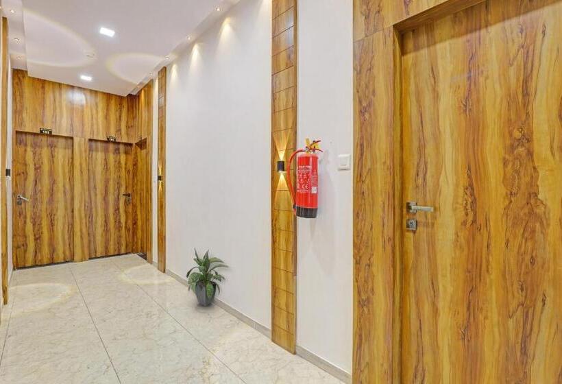 اتاق کلاسیک سه تخته, Collection O Hotel Dumas Rooms & Restaurant