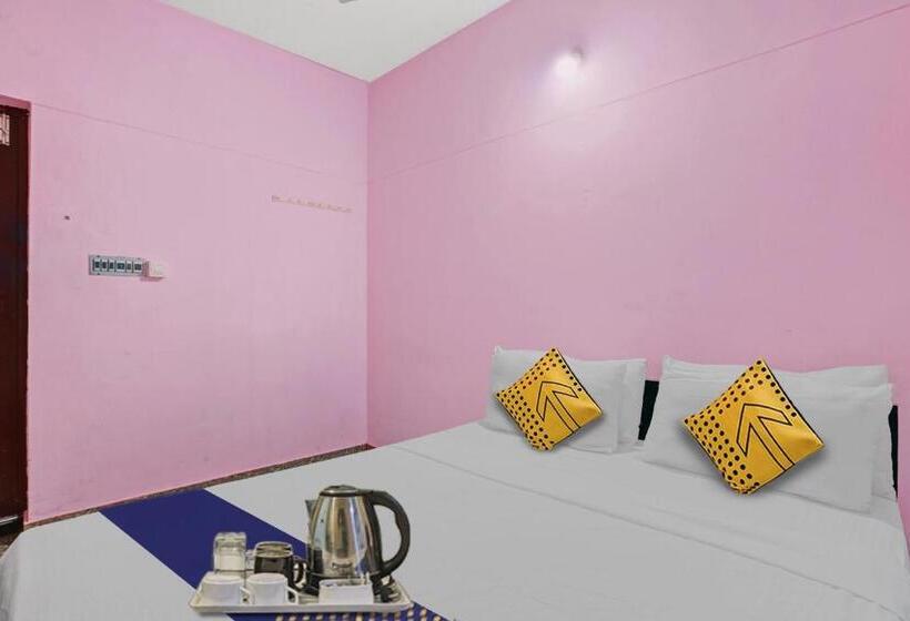 Трехместный Номер Классика, Spot On 70279 Unique Residency