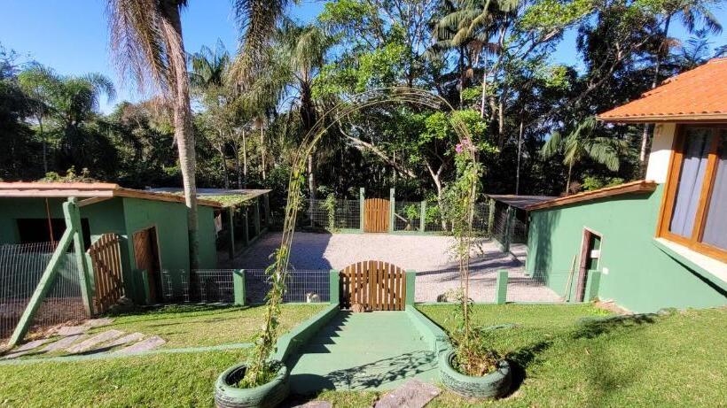 샬레, Casa Do Mirante Quarto 101