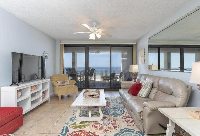 דירת חדר נוף לים, Windward Pointe   404   Amazing Views Huge Balcony 3 Bed