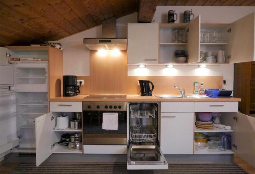 Апартаменты 2 Спальни, Adlerhof