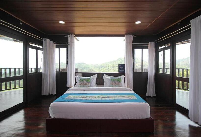 标准三人间, Capital O Coorg Treehouse