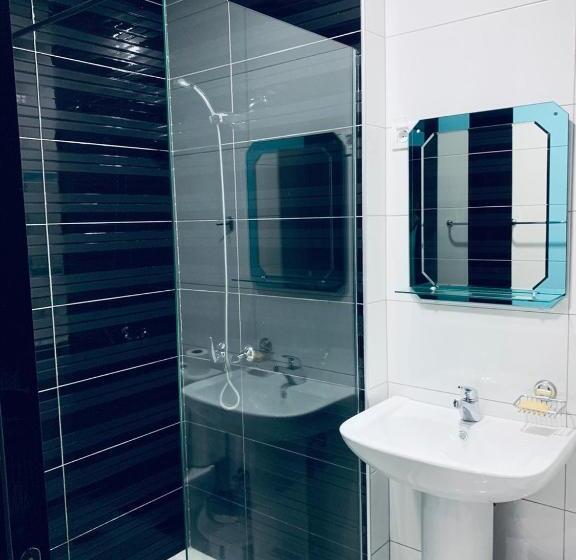 Triple Room Sea View, Seafront Apartments