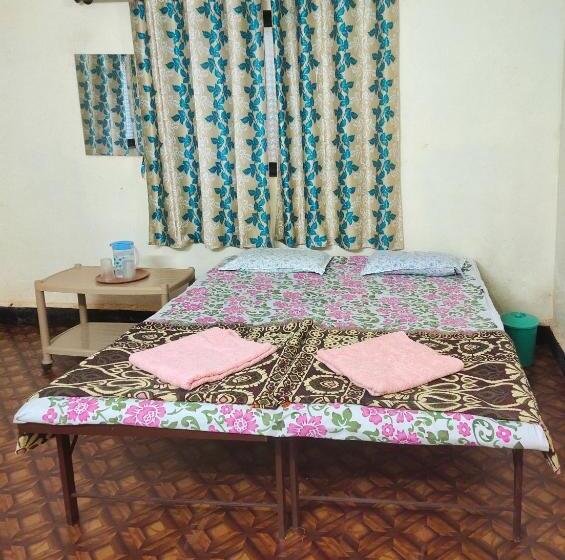 标准间, A Latent Farm Stay