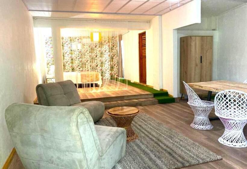 Apartamento 1 Quarto Rés-do-chão, Space One