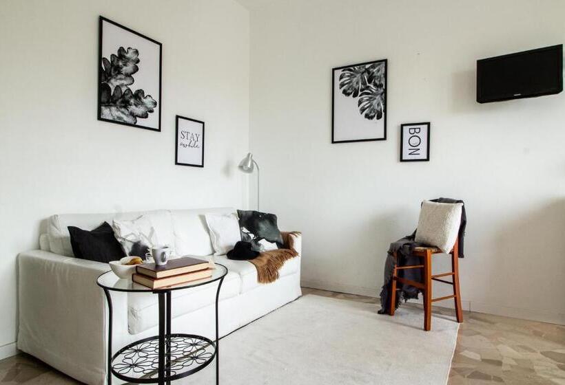 آپارتمان 1 خوابه با بالکن, A Casa Mia