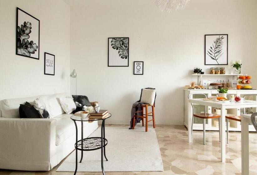 آپارتمان 1 خوابه با بالکن, A Casa Mia