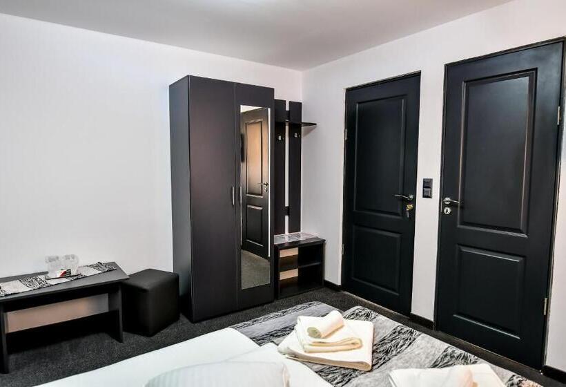 سوئیت 2 خوابه, Casa Mara