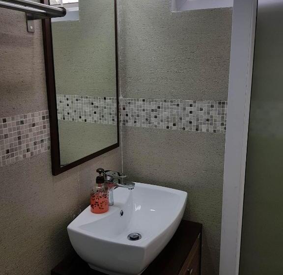 스탠다드 트리플 룸, Tagaytay Guest House