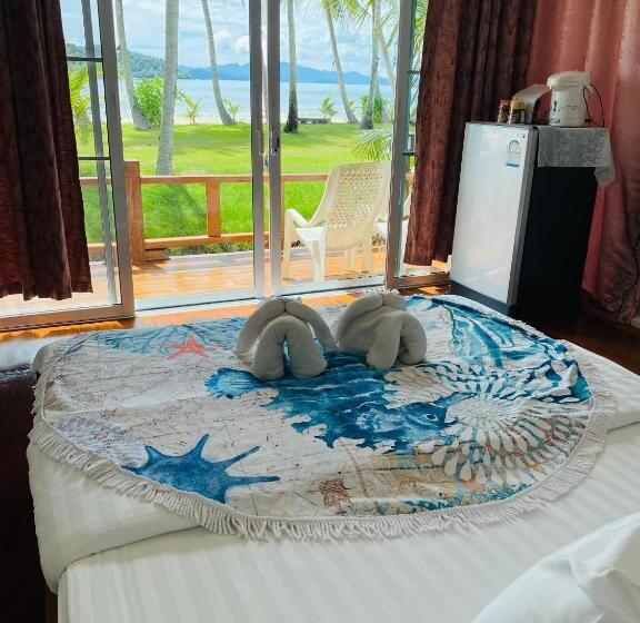 اتاق استاندارد با چشم‌انداز دریا, Prompakdee Kohmak Resort