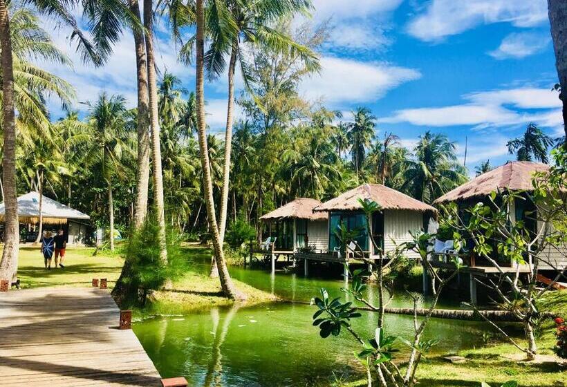 اتاق استاندارد با چشم‌انداز دریا, Prompakdee Kohmak Resort
