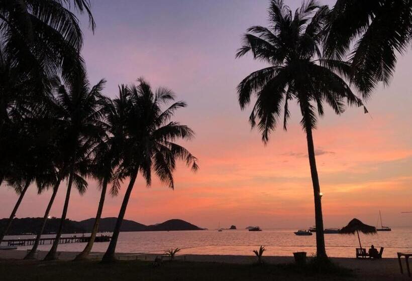 اتاق استاندارد با چشم‌انداز دریا, Prompakdee Kohmak Resort